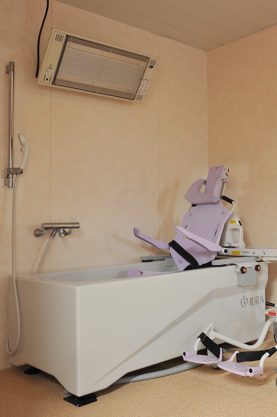 チェアー浴用浴槽